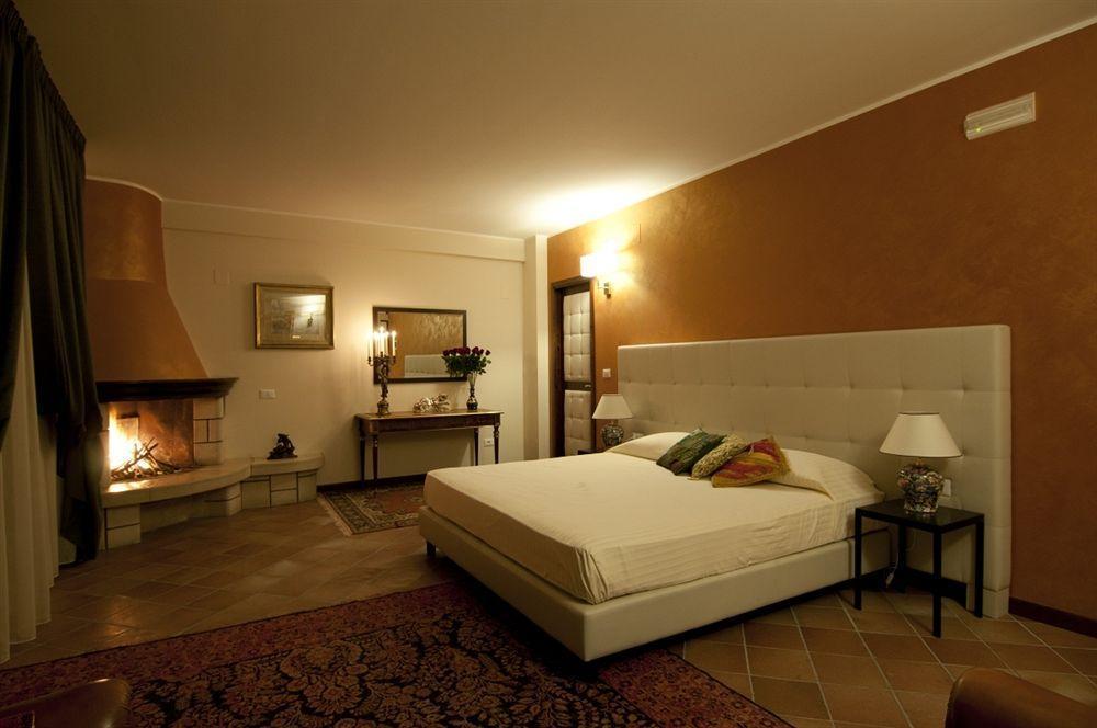 Queen Hotel San Giovanni Teatino Exteriér fotografie