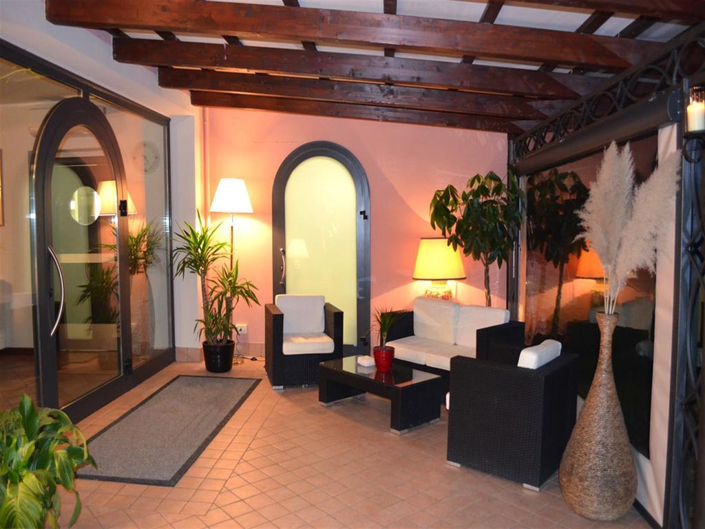 Queen Hotel San Giovanni Teatino Exteriér fotografie